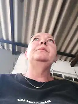 XXX chat uživo modela Kimmyb777