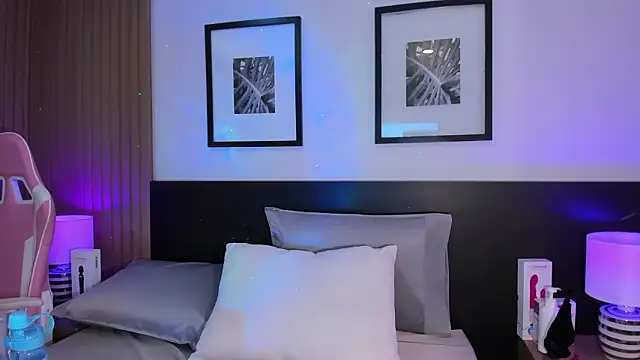 vi_anaya's Live XXX Chat