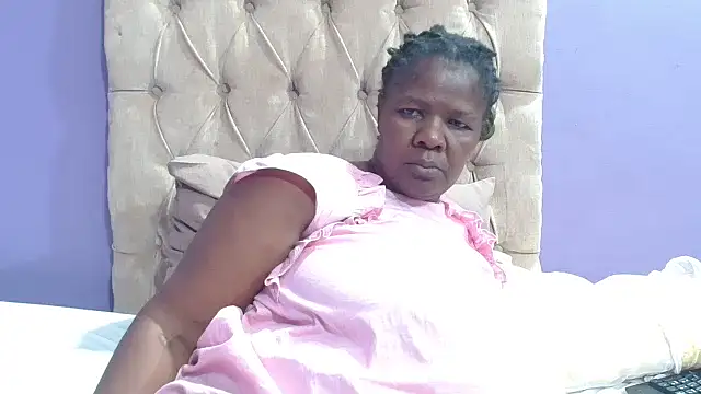 XXX chat uživo modela NaughtyChubbyZoe