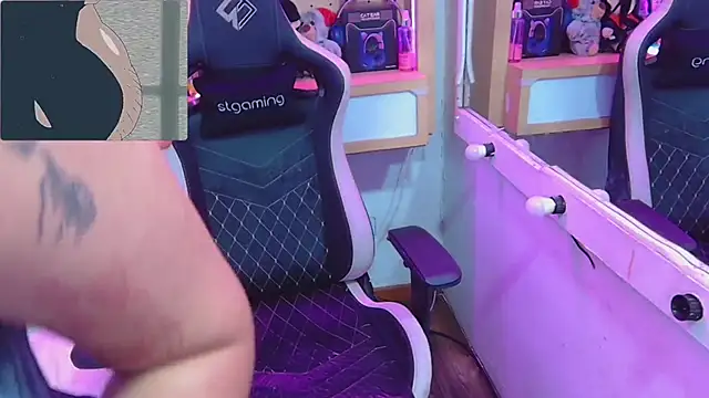 XXX chat uživo modela Pau_jones14