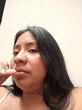 NoaBaker – Live XXX-chat