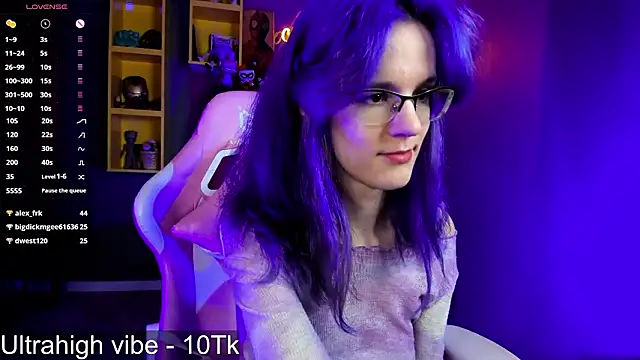 AuraLaunni Live XXX Chat