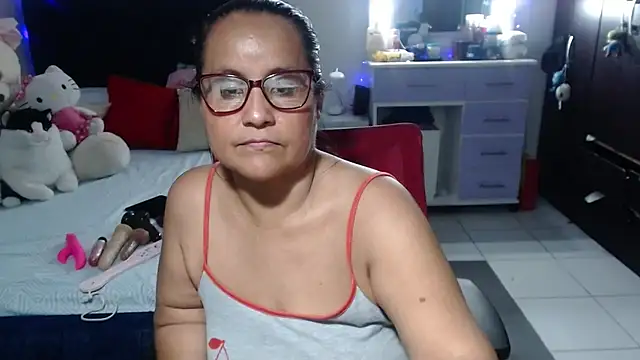 pervert_mommy_ Chat XXX in diretta