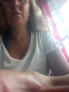 MILEIDE980's Live XXX Chat