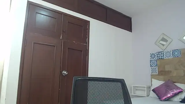 kylieBensoon – webcam-show