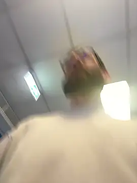 Michel_huge: απευθείας συνομιλία ΧΧΧ