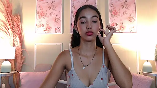 MilkyLally 即時 XXX 聊天