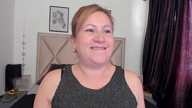 MonyCassius 即時 XXX 聊天