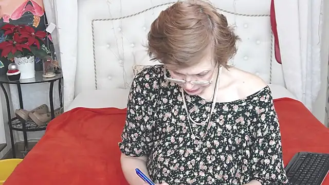 SilviaHart's Live XXX Chat