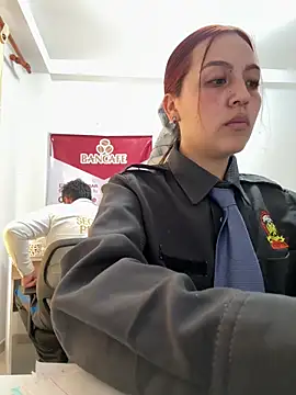 Emily-7_'s Live XXX Chat