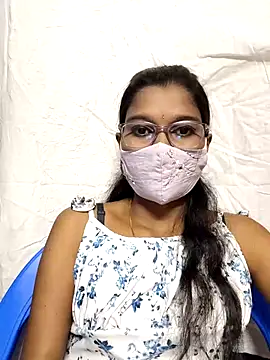 Pokazy przed kamerką – Nithya_Nith