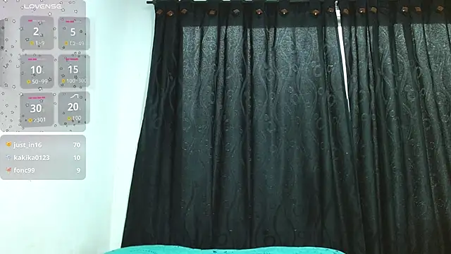 Madelheine 即時 XXX 聊天