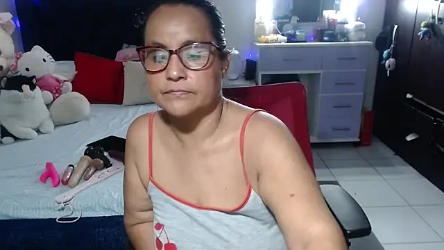 pervert_mommy_ 即時 XXX 聊天