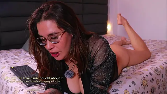 kathieandpovcock1 라이브 XXX 채팅