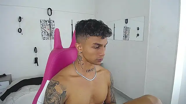 Leonard_Price's Webcam Show