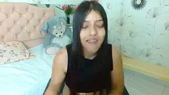 zara_cute's Live XXX Chat