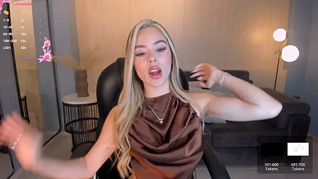 JuanitaClay's Live XXX Chat