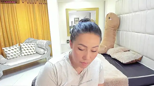 gaby_trent live XXX chat