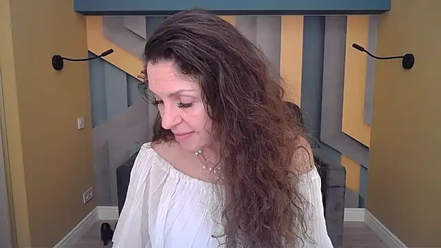 EllaLong's Live XXX Chat