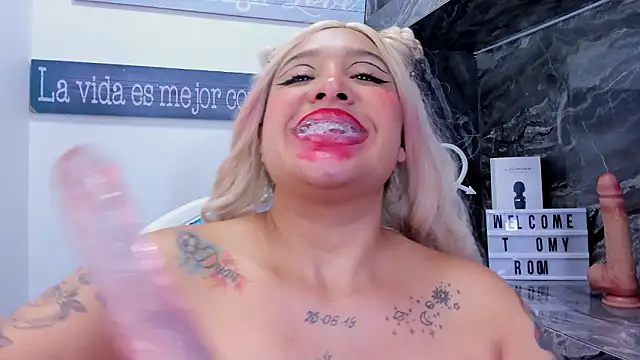 miss_danikaのライブXXXチャット