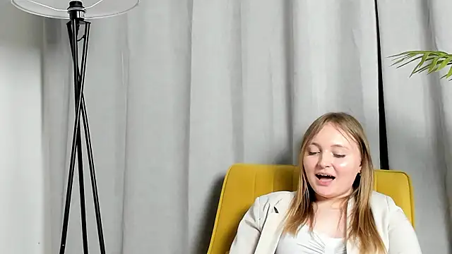 FlorineWarschaw's Live XXX Chat