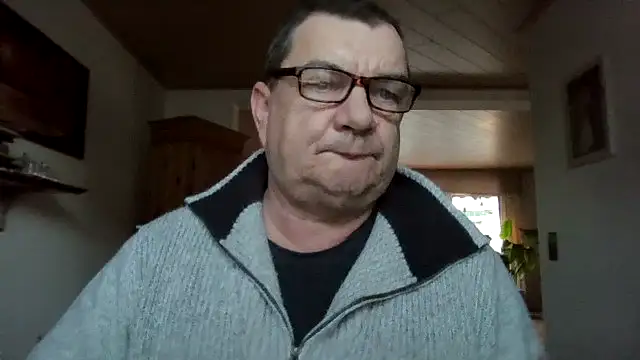 Nobbie444のライブXXXチャット