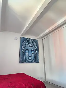 Chat +18 de Nattasha_Brown ao vivo