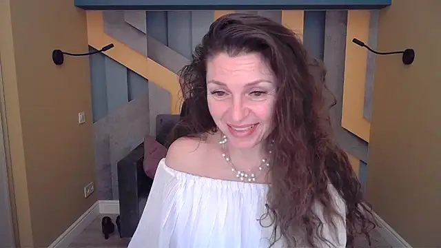 EllaLong's Live XXX Chat