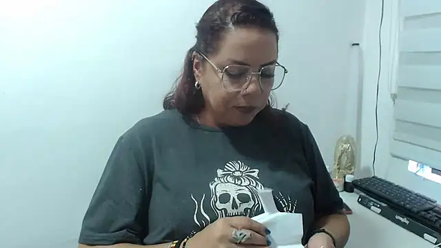 Rebecagiraut: онлайн-секс-чат