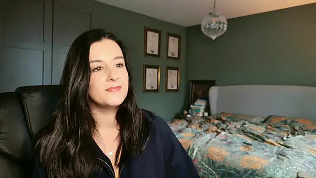 yourcassiexo's Live XXX Chat