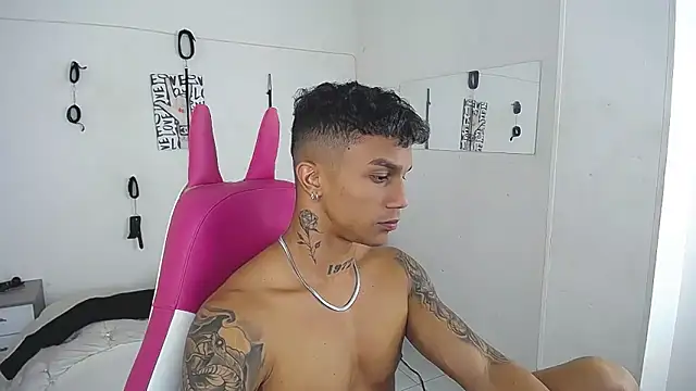 Leonard_Price's Webcam Show