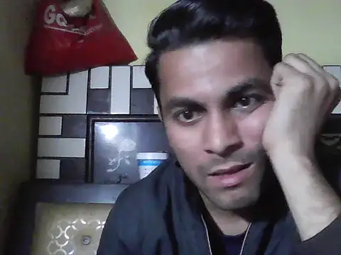 Stubborndesiboy: онлайн-секс-чат