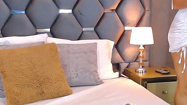 MelodyCarsson: онлайн-секс-чат