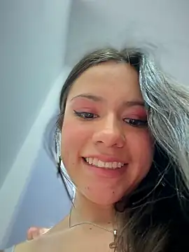 CHARLOTTE__05 Chat XXX in diretta