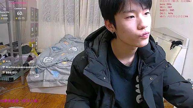 KK-cuteboy's Live XXX Chat