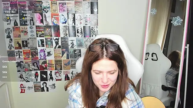 Anora_Miller: απευθείας συνομιλία ΧΧΧ