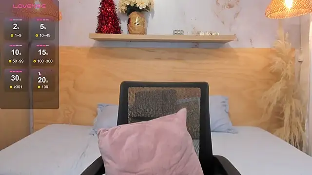 Chat +18 de Lasira_Thill ao vivo