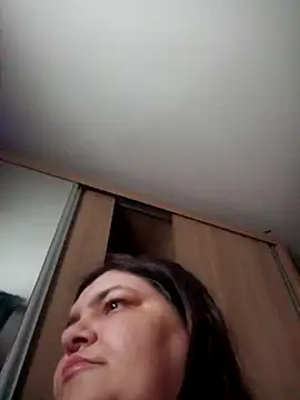 IONY_WANTS_APPRECIATION's Live XXX Chat