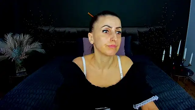 Chat +18 de Rebecca_Diamond ao vivo