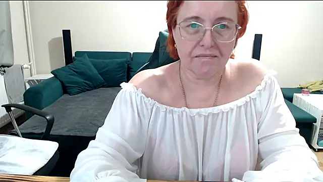 JoannaAndNeighbour's Live XXX Chat