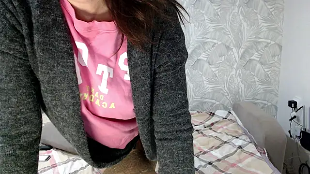 increible_della 即時 XXX 聊天