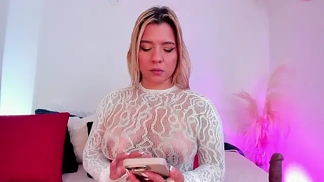 Gaia_Stone Chat XXX in diretta