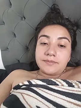 Hellen_Alex Chat XXX in diretta