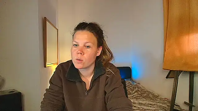 CallMeMaria Chat XXX in diretta