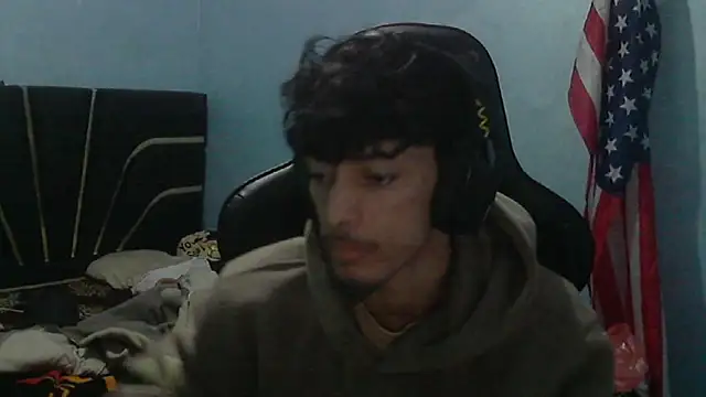 Dark_DesireX: διαδικτυακό σόου στην κάμερα