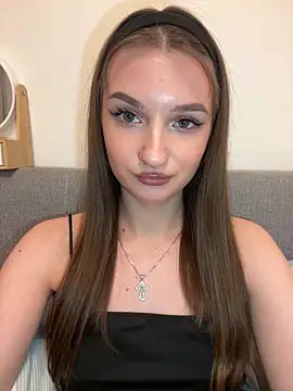 AdelinaEmber's Live XXX Chat