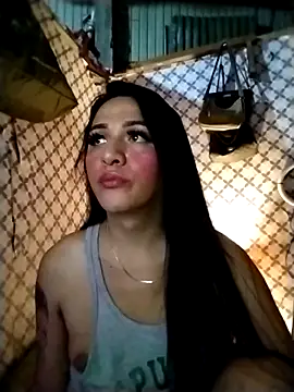 دردشة Yourbabyshane الجنسية المباشرة