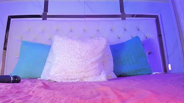 Cameron_Hearts Chat XXX in diretta