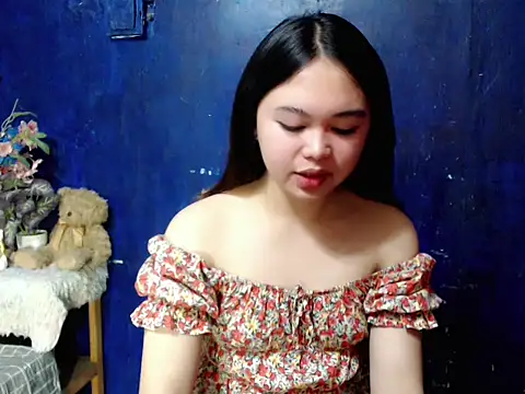 lustfullakimのウェブカメラショー