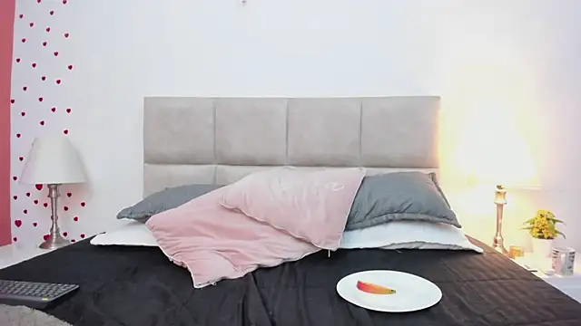 JulietaFerrer_: онлайн-секс-чат